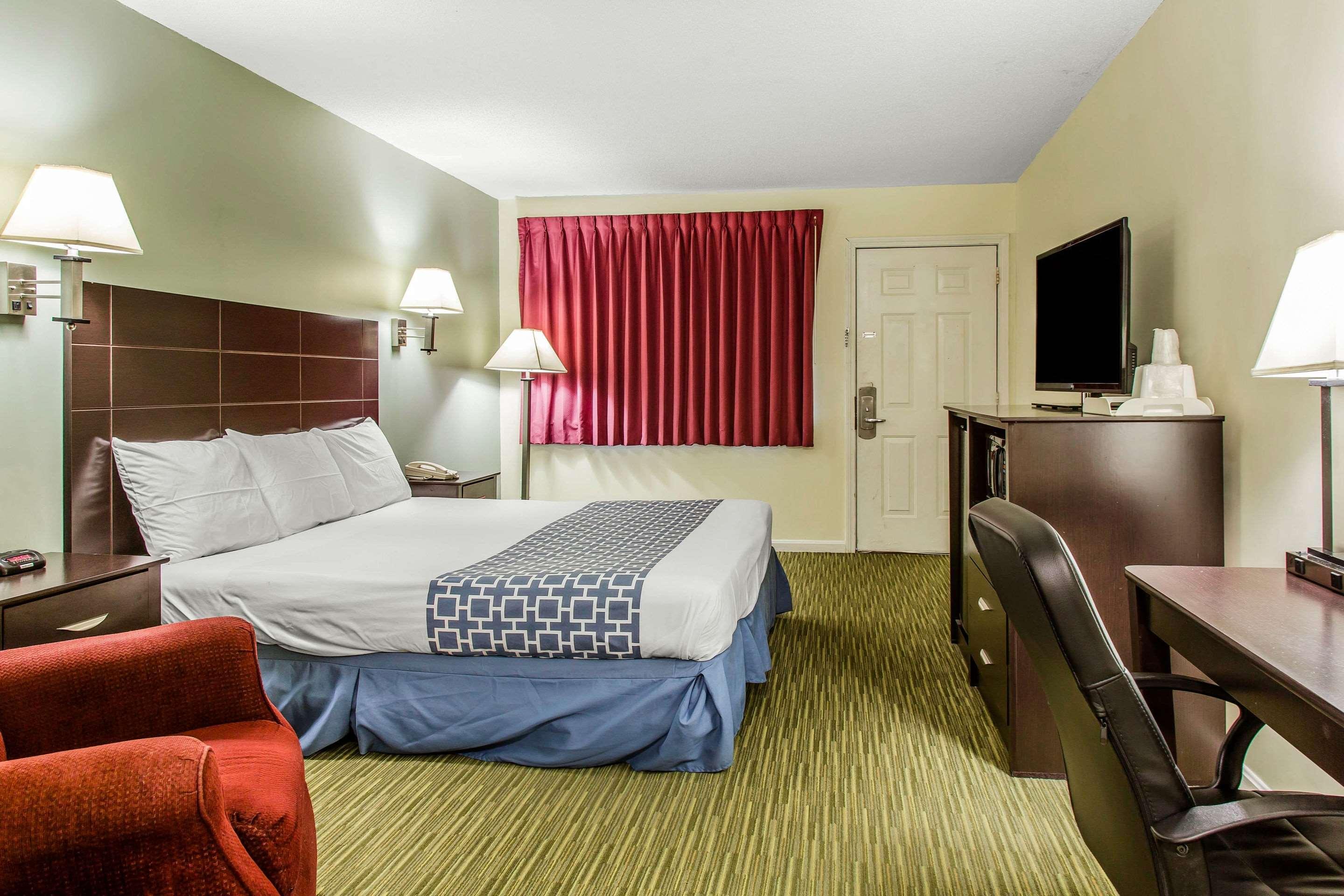 Rodeway Inn Groton Esterno foto